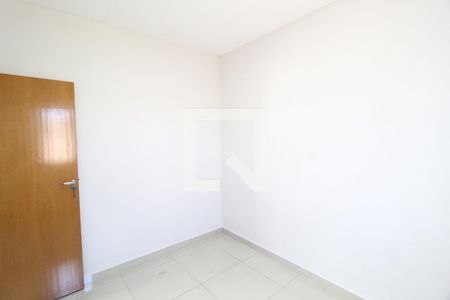 Quarto  de apartamento para alugar com 2 quartos, 48m² em Santa Mônica, Uberlândia