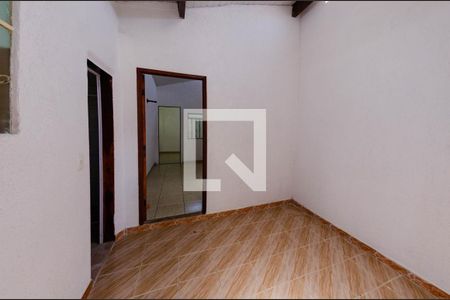 Sala 2 de casa para alugar com 1 quarto, 70m² em Bonfim, Belo Horizonte