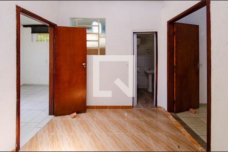 Sala 2 de casa para alugar com 1 quarto, 70m² em Bonfim, Belo Horizonte