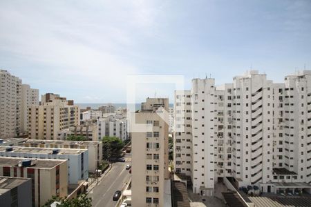 Vista da Sala de apartamento para alugar com 3 quartos, 90m² em Pituba, Salvador