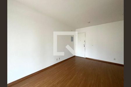 Sala de apartamento à venda com 3 quartos, 74m² em São Judas, São Paulo