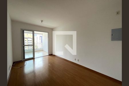 Sala de apartamento à venda com 3 quartos, 74m² em São Judas, São Paulo