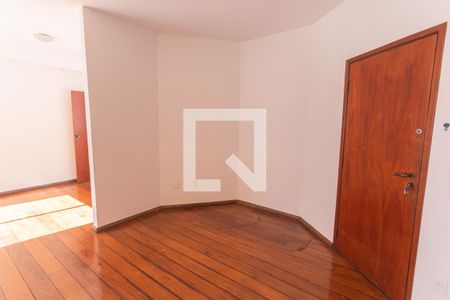 Sala 1 de apartamento para alugar com 3 quartos, 100m² em Santo Antônio, Belo Horizonte