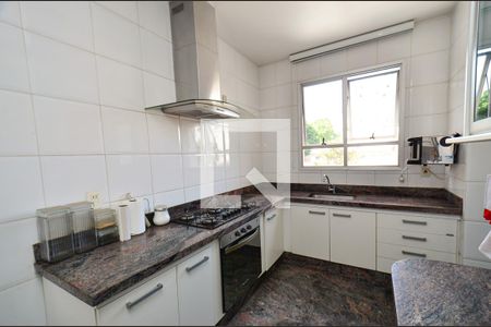 Apartamento para alugar com 100m², 3 quartos e 2 vagas Apartamento para alugar com 100m², 3 quartos e 2 vagasCozinha