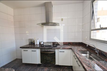 Apartamento para alugar com 100m², 3 quartos e 2 vagas Apartamento para alugar com 100m², 3 quartos e 2 vagasCozinha