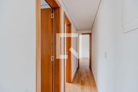 Corredor de apartamento para alugar com 2 quartos, 62m² em Menino Deus, Porto Alegre