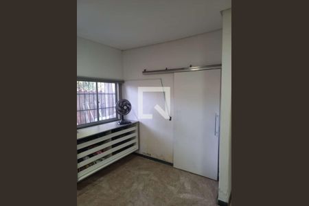 Quarto de casa à venda com 3 quartos, 131m² em Minas Caixa, Belo Horizonte