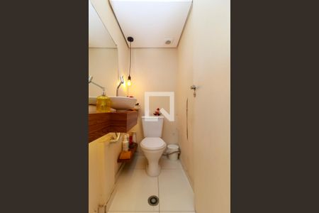 Lavabo de casa de condomínio para alugar com 3 quartos, 127m² em Jardim São Luís, São Paulo