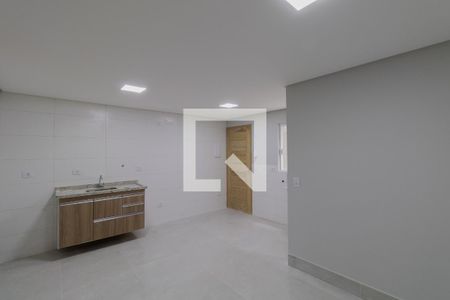 Sala/Cozinha/Área de serviço de casa para alugar com 2 quartos, 42m² em Parque Cisper, São Paulo