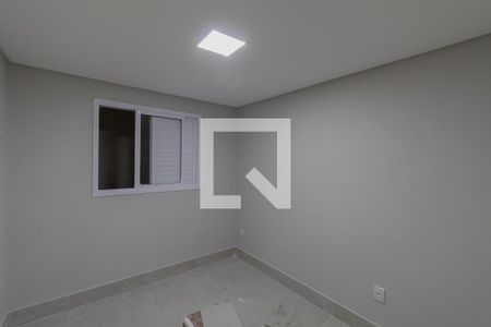 Quarto 1 de casa para alugar com 2 quartos, 42m² em Parque Cisper, São Paulo