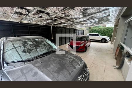 Garagem de casa à venda com 4 quartos, 430m² em Alto de Pinheiros, São Paulo