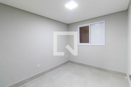 Quarto 1 de casa para alugar com 2 quartos, 42m² em Parque Cisper, São Paulo