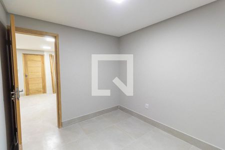 Quarto 1 de casa para alugar com 2 quartos, 42m² em Parque Cisper, São Paulo