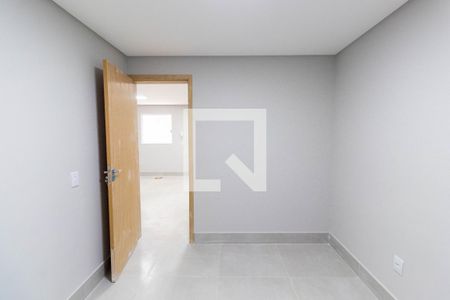 Quarto 1 de casa para alugar com 2 quartos, 42m² em Parque Cisper, São Paulo