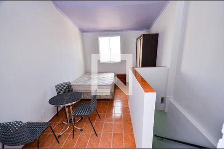 Quarto de kitnet/studio para alugar com 1 quarto, 30m² em Nova Floresta, Belo Horizonte