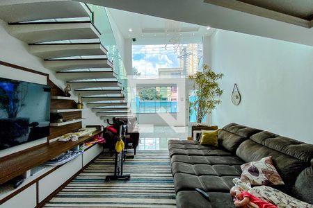 Sala de casa à venda com 4 quartos, 480m² em Vila Bertioga, São Paulo