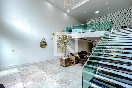 Sala de casa à venda com 4 quartos, 480m² em Vila Bertioga, São Paulo