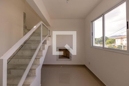 Sala de casa à venda com 3 quartos, 126m² em Vila Madeira, Nova Lima