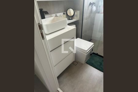 Banheiro de apartamento à venda com 2 quartos, 78m² em Centro, Osasco