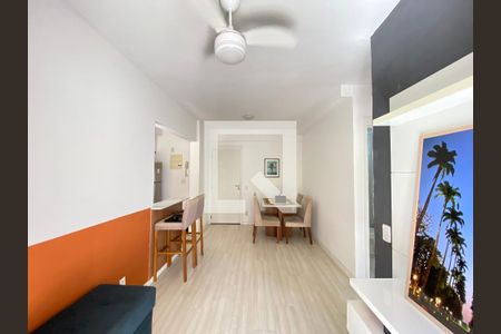 Sala de apartamento para alugar com 2 quartos, 60m² em Del Castilho, Rio de Janeiro