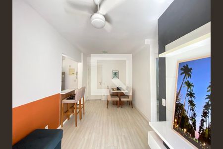 Sala de apartamento para alugar com 2 quartos, 60m² em Del Castilho, Rio de Janeiro