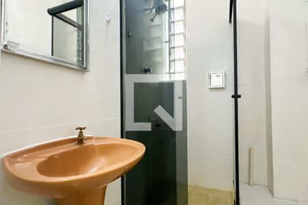 Banheiro de kitnet/studio à venda com 1 quarto, 27m² em Botafogo, Rio de Janeiro