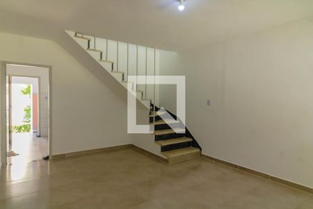 Sala de casa para alugar com 2 quartos, 140m² em Vila da Saúde, São Paulo