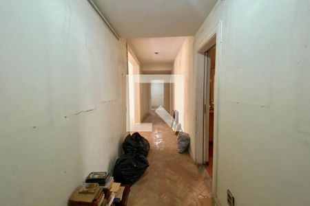 Corredor de apartamento à venda com 4 quartos, 283m² em Laranjeiras, Rio de Janeiro