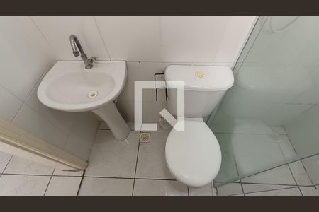 Banheiro de kitnet/studio para alugar com 1 quarto, 32m² em Parque Ouro Fino, Sorocaba