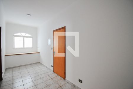 Corredor de casa para alugar com 3 quartos, 156m² em Vila Dayse, São Bernardo do Campo