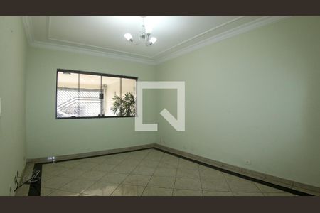 Sala de casa à venda com 3 quartos, 180m² em Jardim Teresa, São Paulo