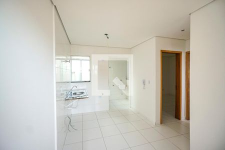 Sala e cozinha de apartamento para alugar com 2 quartos, 35m² em Vila Matilde, São Paulo