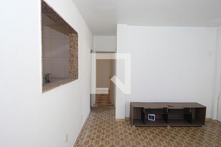 Corredor de apartamento para alugar com 2 quartos, 48m² em Tomás Coelho, Rio de Janeiro