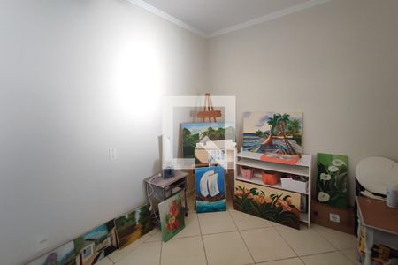 Sala de TV de casa à venda com 2 quartos, 200m² em Jardim Eulina, Campinas