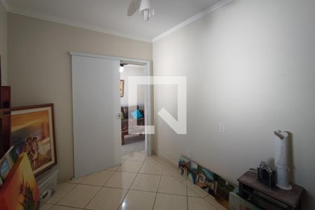 Sala de TV de casa à venda com 2 quartos, 200m² em Jardim Eulina, Campinas