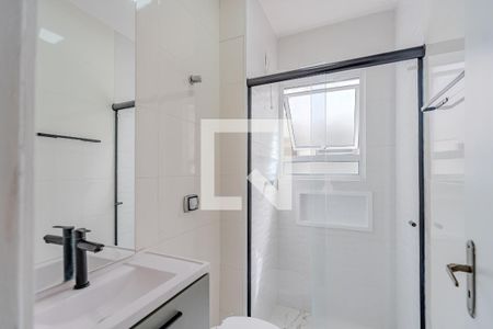 Banheiro de apartamento para alugar com 1 quarto, 40m² em Partenon, Porto Alegre