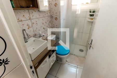 Banheiro de apartamento para alugar com 2 quartos, 50m² em Jardim Olinda, São Paulo