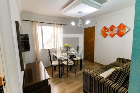 Sala de apartamento para alugar com 2 quartos, 50m² em Jardim Olinda, São Paulo