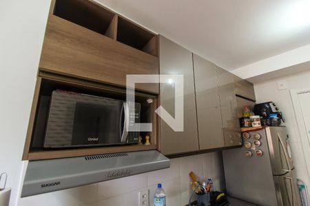 Sala/Cozinha de apartamento para alugar com 2 quartos, 33m² em Vila Carmosina, São Paulo