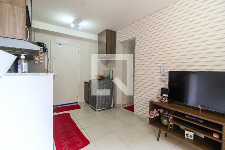 Sala/Cozinha de apartamento para alugar com 2 quartos, 33m² em Vila Carmosina, São Paulo