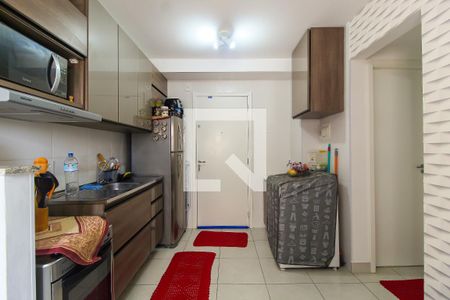 Sala/Cozinha de apartamento para alugar com 2 quartos, 33m² em Vila Carmosina, São Paulo