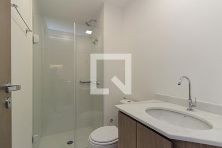 Banheiro de kitnet/studio para alugar com 1 quarto, 26m² em República, São Paulo