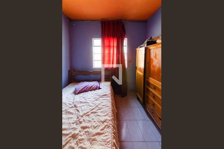 Quarto 1 de casa à venda com 3 quartos, 165m² em Vila Amaral, Belo Horizonte