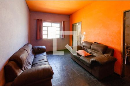 Sala de casa à venda com 3 quartos, 165m² em Vila Amaral, Belo Horizonte
