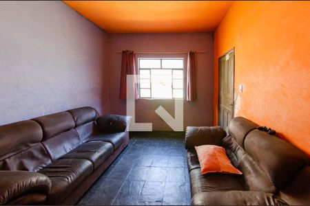 Sala de casa à venda com 3 quartos, 165m² em Vila Amaral, Belo Horizonte