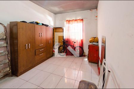 Quarto 2 de casa à venda com 3 quartos, 165m² em Vila Amaral, Belo Horizonte