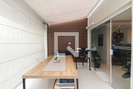 Varanda  de apartamento à venda com 2 quartos, 106m² em Vila Esperança, São Paulo