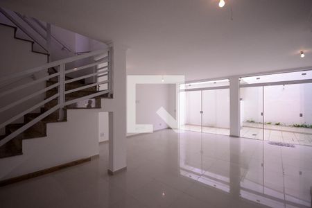 Sala Principal de casa à venda com 3 quartos, 240m² em Vila Gumercindo, São Paulo