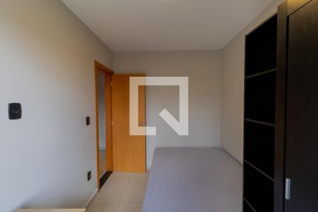 Quarto 1 de apartamento para alugar com 2 quartos, 42m² em Itaquera, São Paulo