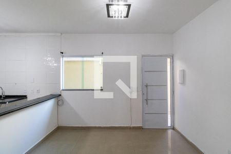 Sala e Cozinha de apartamento para alugar com 1 quarto, 40m² em Vila Granada, São Paulo